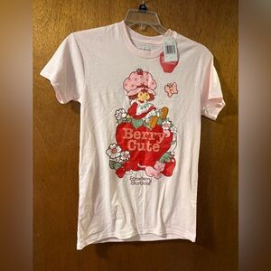 Strawberry Shortcake Berry Cute T-Shirt Womens Small Pink NWT Graphic Tee